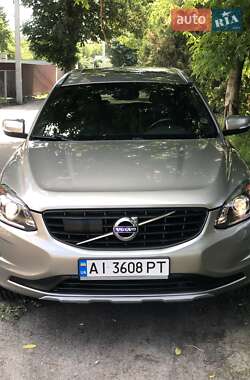 Внедорожник / Кроссовер Volvo XC60 2015 в 