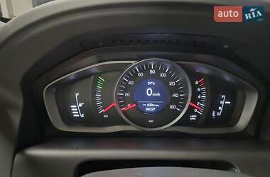 Внедорожник / Кроссовер Volvo XC60 2016 в 
