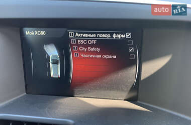 Внедорожник / Кроссовер Volvo XC60 2014 в 