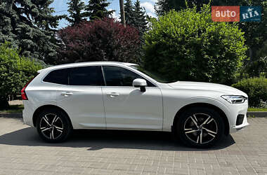 Внедорожник / Кроссовер Volvo XC60 2019 в 