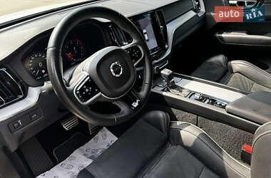 Внедорожник / Кроссовер Volvo XC60 2019 в 