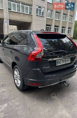 Внедорожник / Кроссовер Volvo XC60 2015 в 