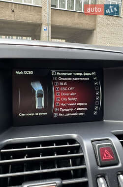 Внедорожник / Кроссовер Volvo XC60 2015 в 