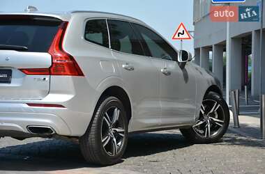 Внедорожник / Кроссовер Volvo XC60 2018 в 