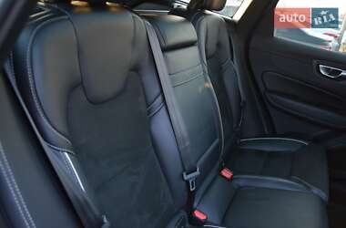Внедорожник / Кроссовер Volvo XC60 2018 в 