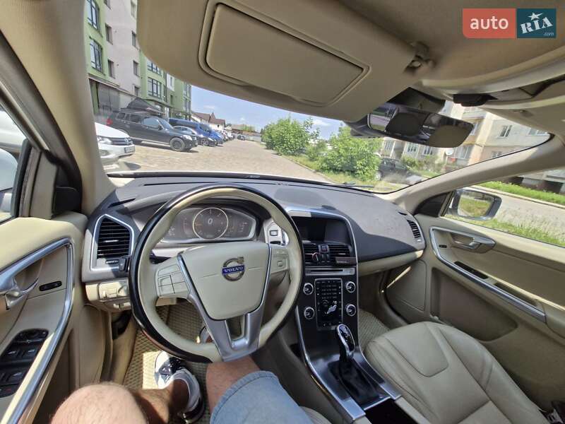 Внедорожник / Кроссовер Volvo XC60 2015 в Калуше