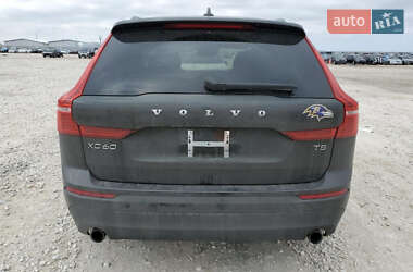 Внедорожник / Кроссовер Volvo XC60 2018 в 