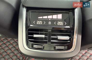 Внедорожник / Кроссовер Volvo XC60 2020 в 