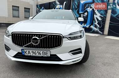 Внедорожник / Кроссовер Volvo XC60 2020 в 