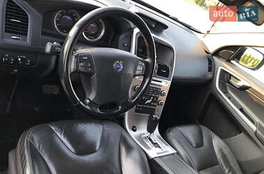 Позашляховик / Кросовер Volvo XC60 2010 в 