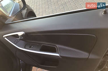 Позашляховик / Кросовер Volvo XC60 2010 в 