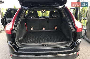 Позашляховик / Кросовер Volvo XC60 2010 в 