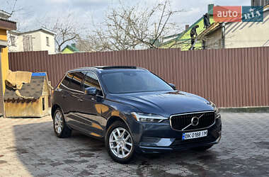 Внедорожник / Кроссовер Volvo XC60 2017 в 