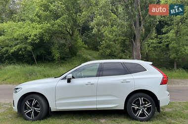 Внедорожник / Кроссовер Volvo XC60 2018 в 