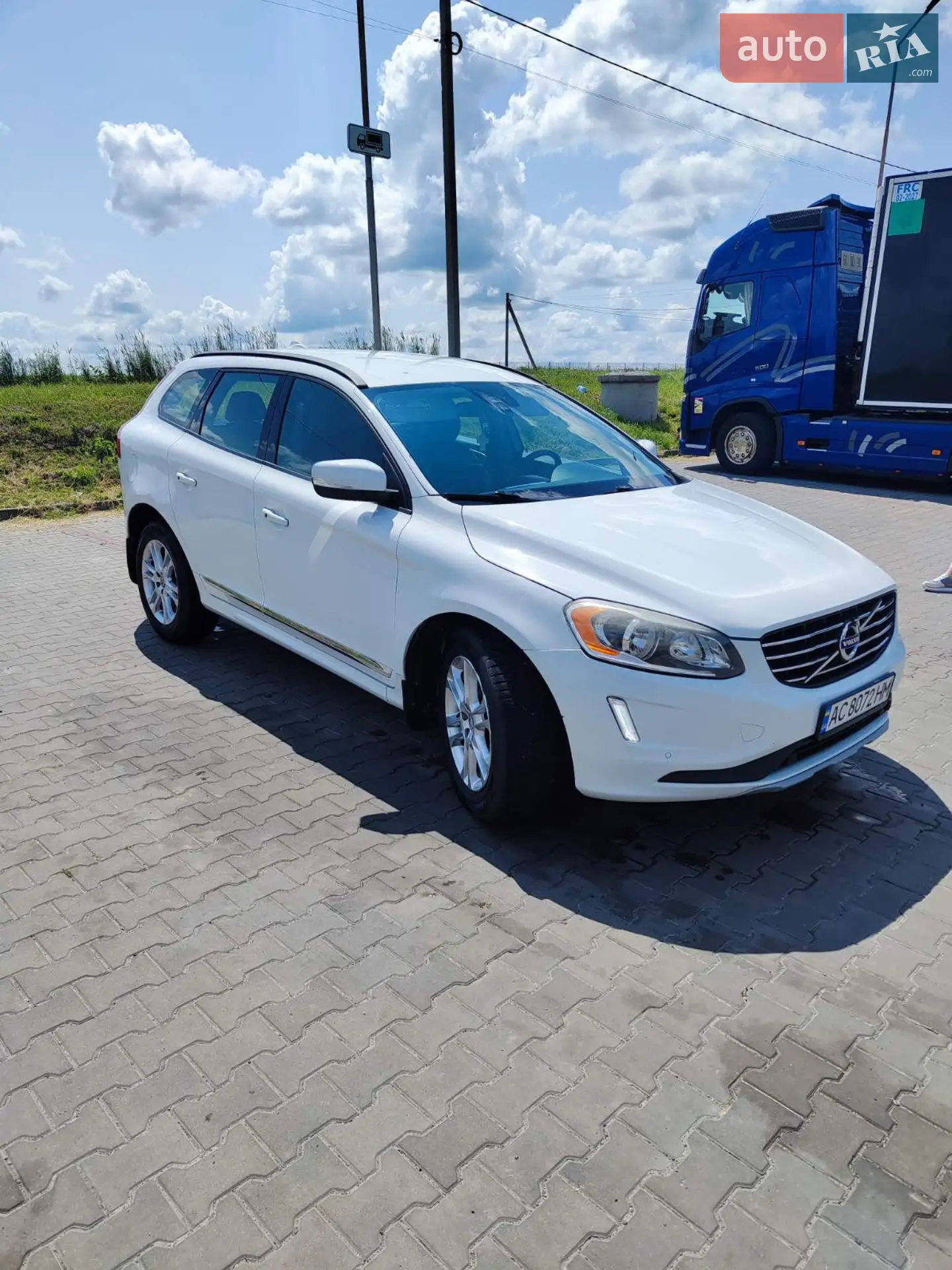 2015 Volvo XC60 - фото 1