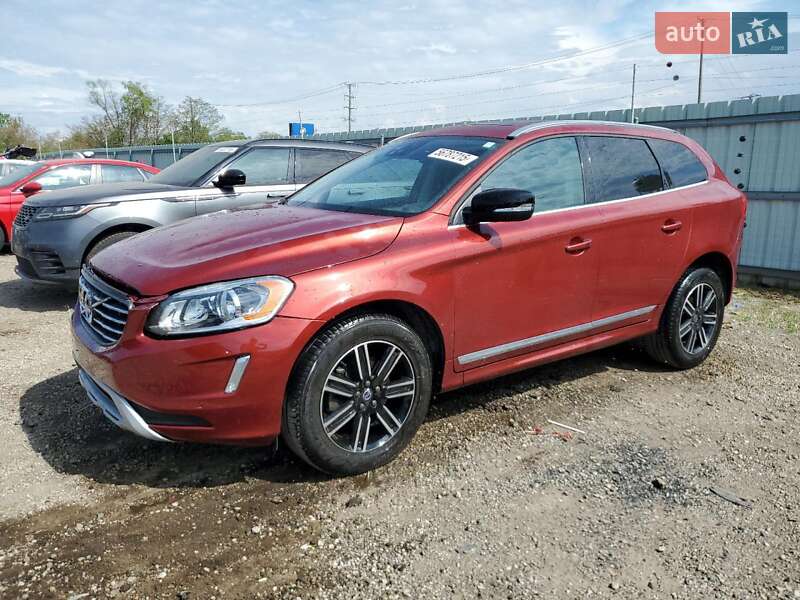 Внедорожник / Кроссовер Volvo XC60 2017 в 