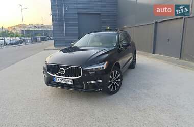 Внедорожник / Кроссовер Volvo XC60 2022 в 