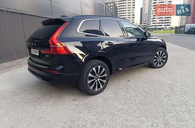 Внедорожник / Кроссовер Volvo XC60 2022 в 