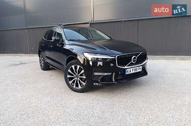 Внедорожник / Кроссовер Volvo XC60 2022 в 