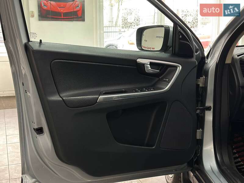 Внедорожник / Кроссовер Volvo XC60 2012 в Киеве