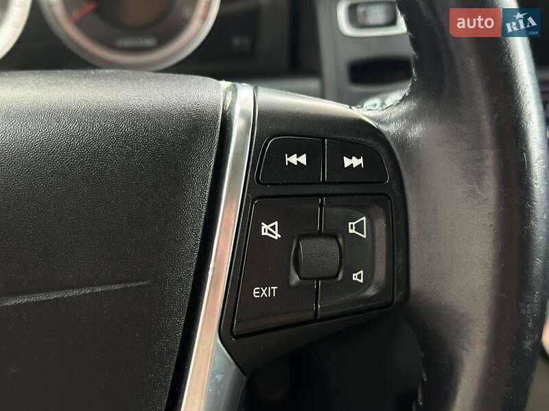 Внедорожник / Кроссовер Volvo XC60 2012 в Киеве