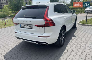 Внедорожник / Кроссовер Volvo XC60 2018 в 