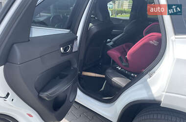 Внедорожник / Кроссовер Volvo XC60 2018 в 