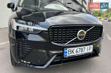 Внедорожник / Кроссовер Volvo XC60 2021 в 