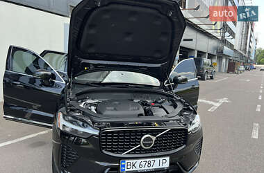 Внедорожник / Кроссовер Volvo XC60 2021 в 