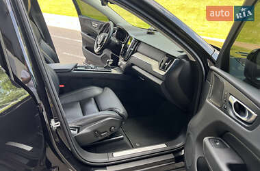 Внедорожник / Кроссовер Volvo XC60 2021 в 