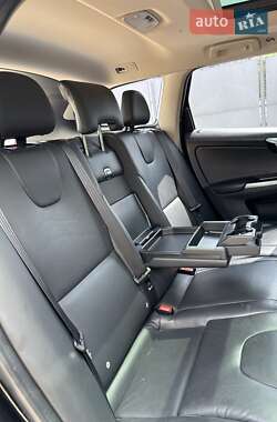 Внедорожник / Кроссовер Volvo XC60 2016 в 