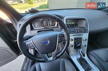 Внедорожник / Кроссовер Volvo XC60 2017 в 