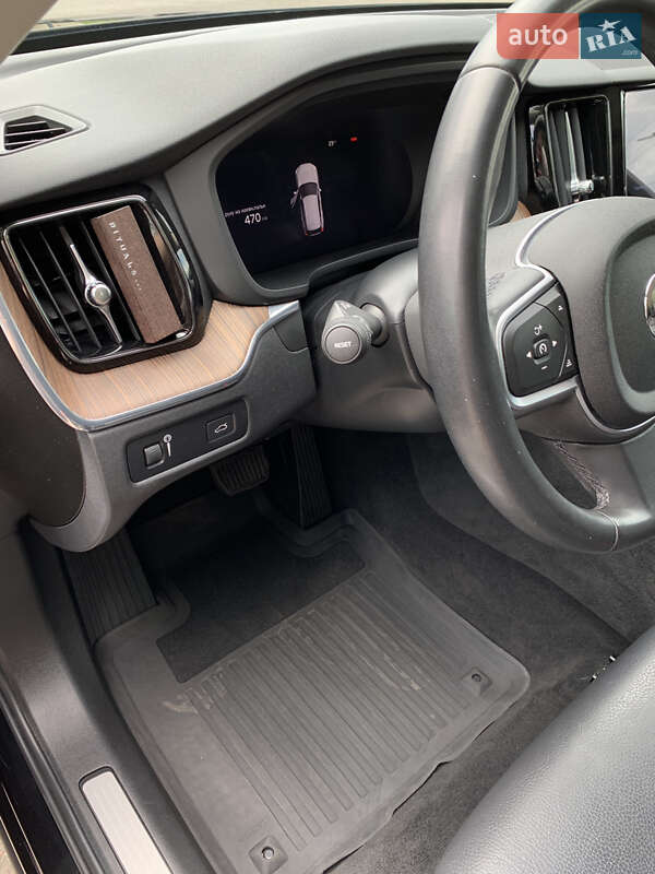 Позашляховик / Кросовер Volvo XC60 2021 в Броварах