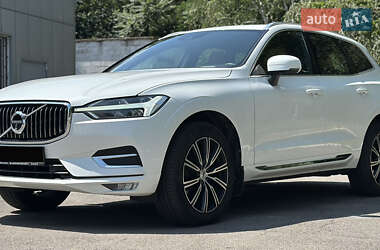 Внедорожник / Кроссовер Volvo XC60 2020 в 