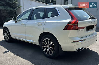 Внедорожник / Кроссовер Volvo XC60 2020 в 
