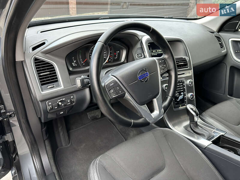 Внедорожник / Кроссовер Volvo XC60 2016 в Ивано-Франковске