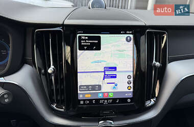 Внедорожник / Кроссовер Volvo XC60 2021 в 