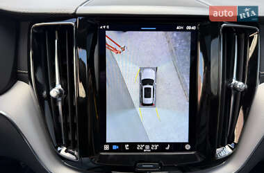 Внедорожник / Кроссовер Volvo XC60 2021 в 