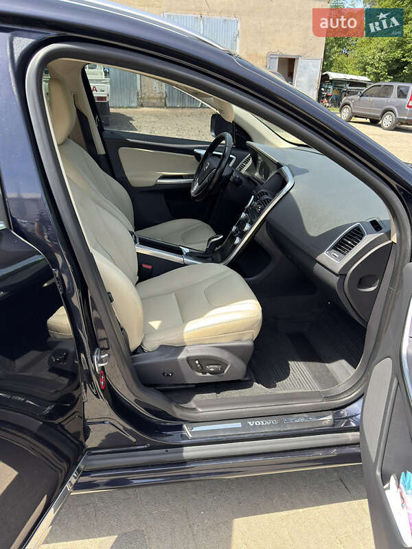 Позашляховик / Кросовер Volvo XC60 2015 в Надвірній