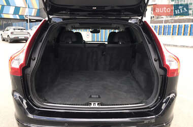 Внедорожник / Кроссовер Volvo XC60 2015 в 