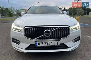 Внедорожник / Кроссовер Volvo XC60 2017 в 