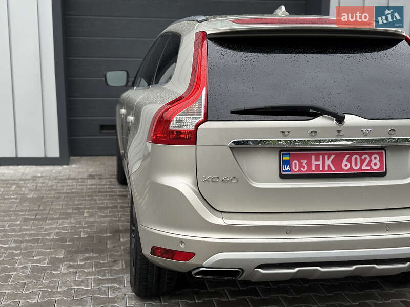 Внедорожник / Кроссовер Volvo XC60 2016 в Владимире