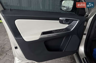 Внедорожник / Кроссовер Volvo XC60 2016 в 