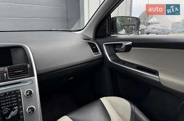 Внедорожник / Кроссовер Volvo XC60 2016 в 