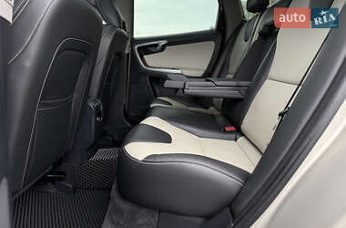 Внедорожник / Кроссовер Volvo XC60 2016 в 