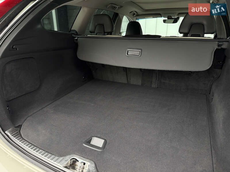 Внедорожник / Кроссовер Volvo XC60 2016 в Владимире