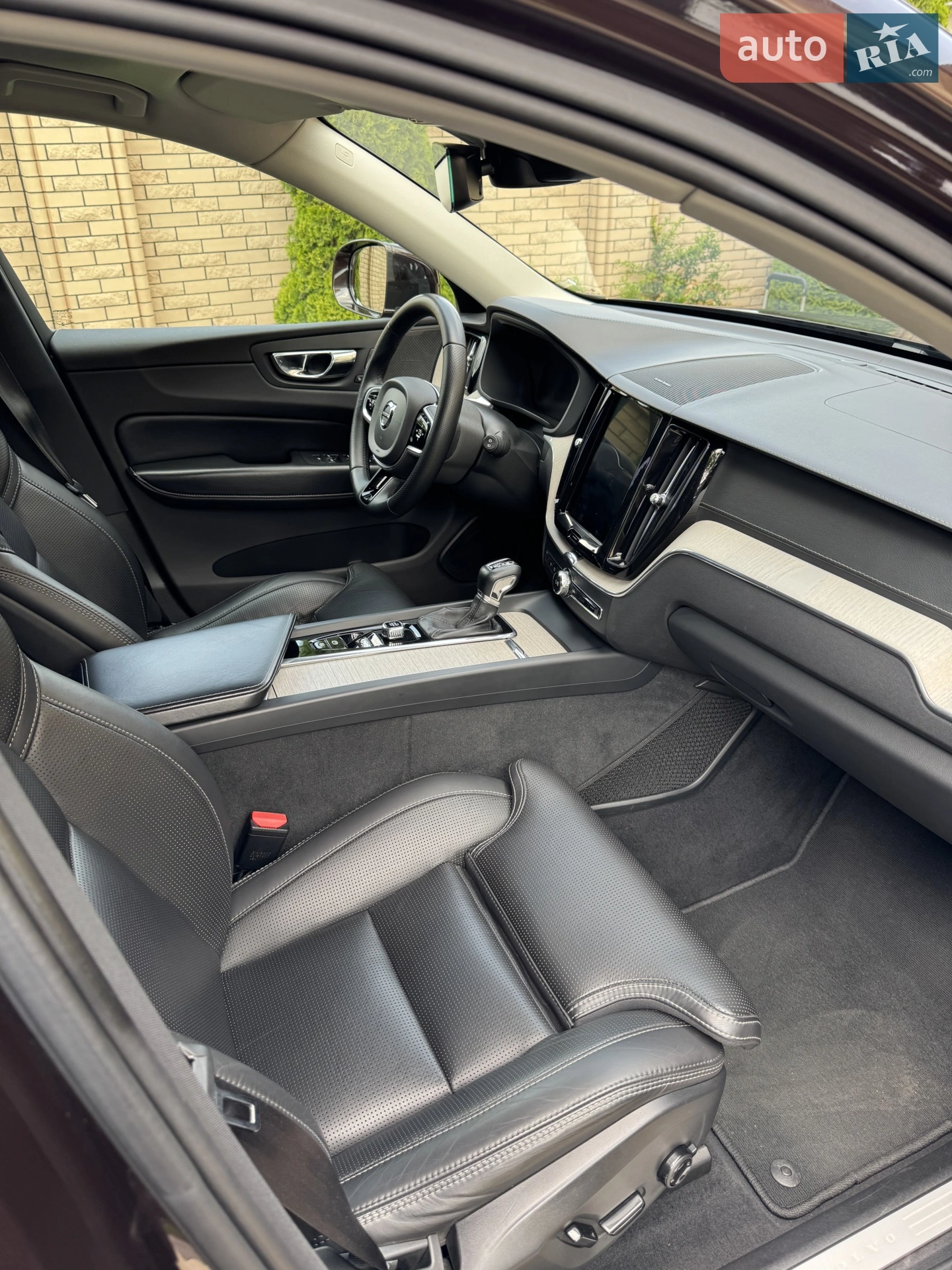 2018 Volvo XC60 - мініатюра 25