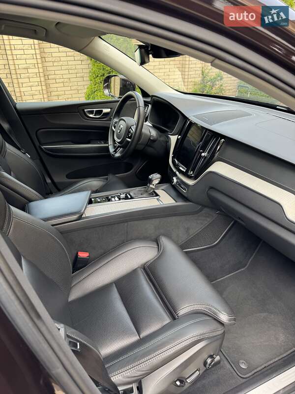 Внедорожник / Кроссовер Volvo XC60 2018 в Ивано-Франковске