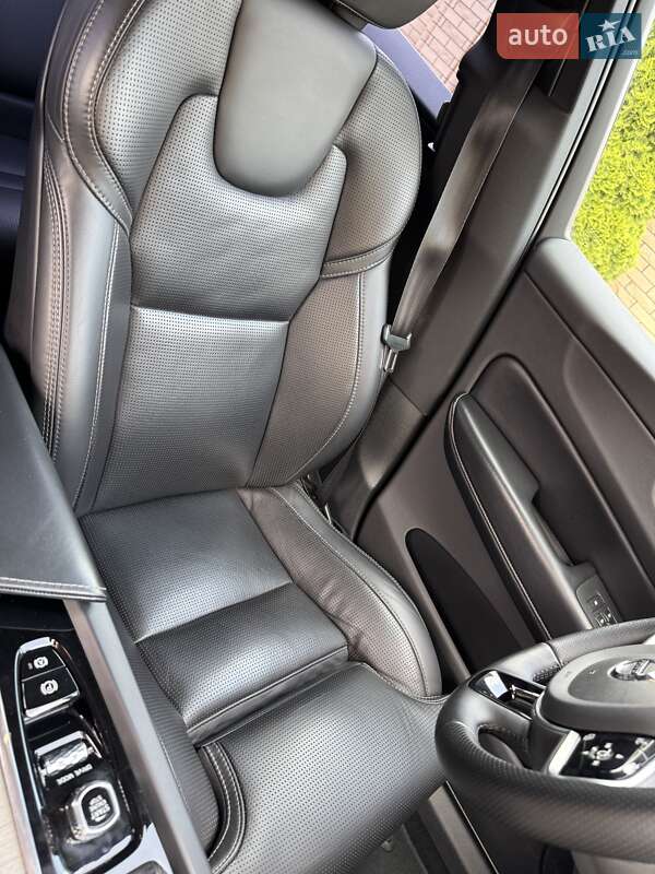 Внедорожник / Кроссовер Volvo XC60 2018 в Ивано-Франковске