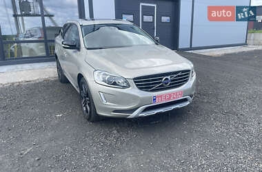 Внедорожник / Кроссовер Volvo XC60 2017 в 
